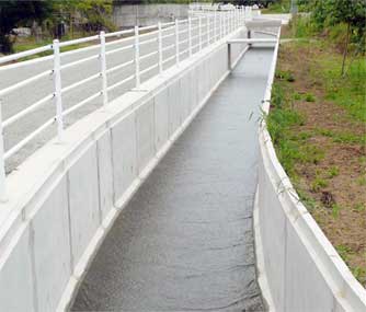 Ｌ型水路